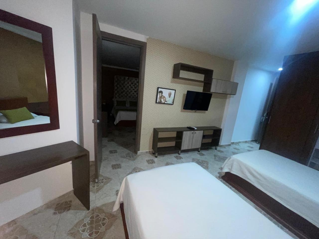 Hotel Prado 72 Inn Барранкилья Экстерьер фото